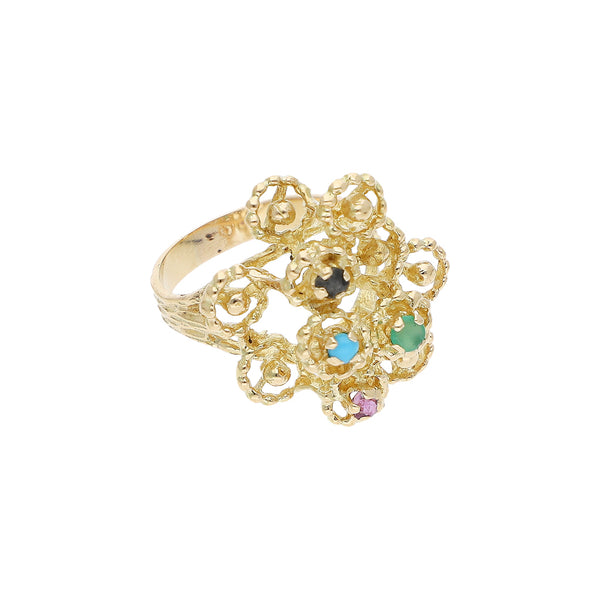 Anillo barroco con sintéticos en oro amarillo 14 kilates.
