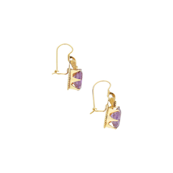 Aretes calados con amatistas en oro amarillo 14 kilates.