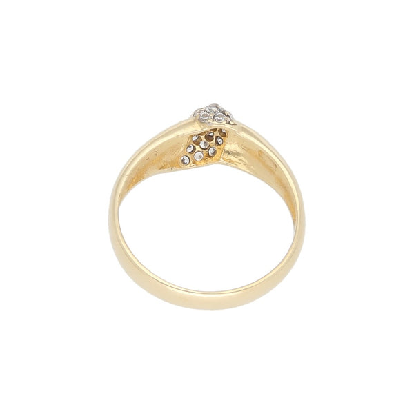 Anillo diseño especial con sintéticos en oro amarillo 14 kilates.