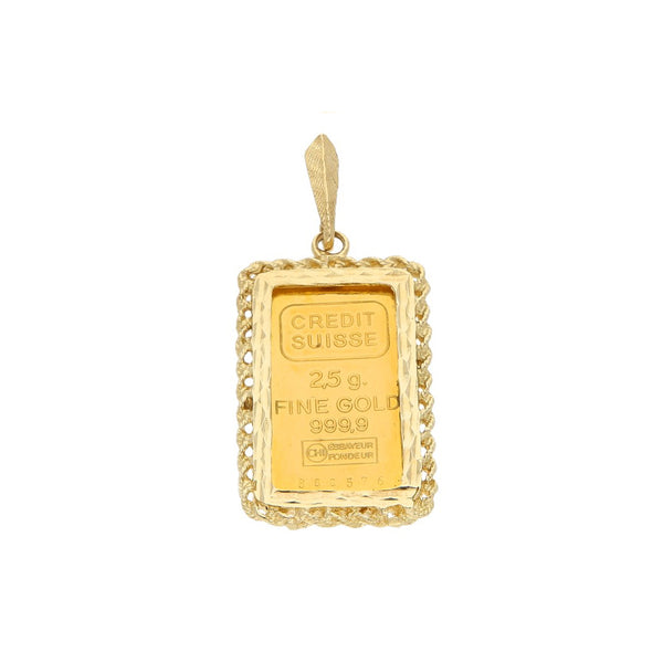 Dije diseño especial con un crédito suizo de 2.5 gramos oro amarillo 24 kilates en oro amarillo 14 kilates.