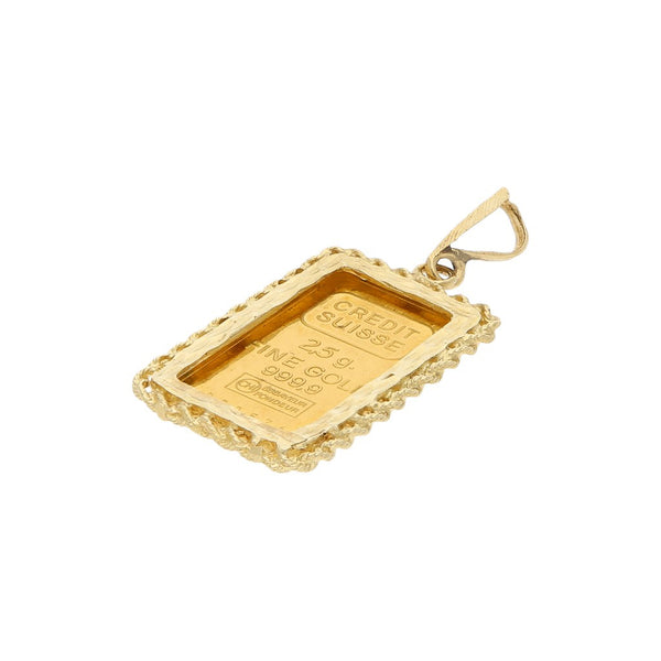 Dije diseño especial con un crédito suizo de 2.5 gramos oro amarillo 24 kilates en oro amarillo 14 kilates.