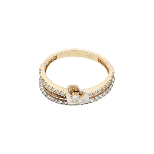 Anillo estilizado motivo corazón con sintéticos en oro dos tonos 14 kilates.