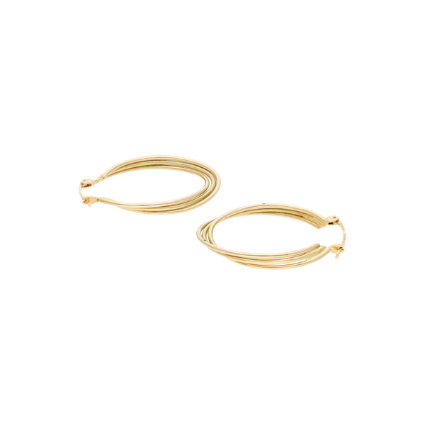 Arracadas diseño especial en oro amarillo 14 kilates.