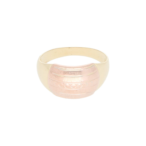 Anillo diseño especial en oro amarillo 14 kilates.