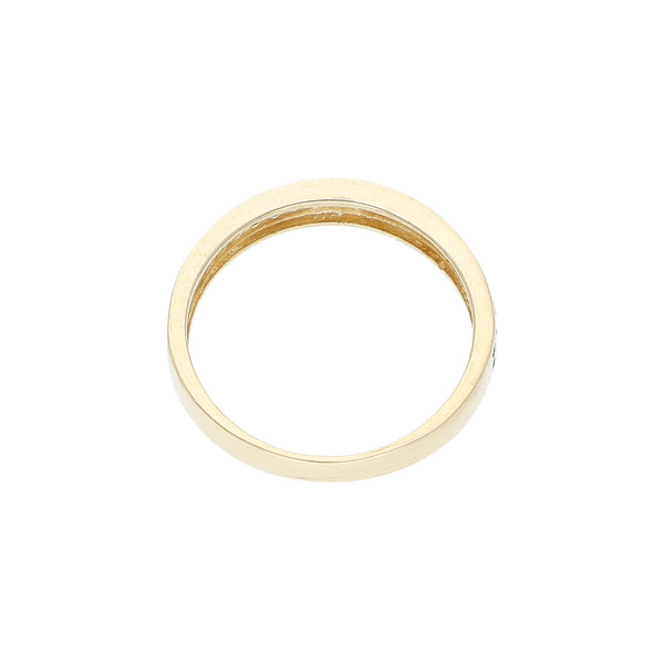 Anillo estilizado con circonias en oro amarillo 14 kilates.