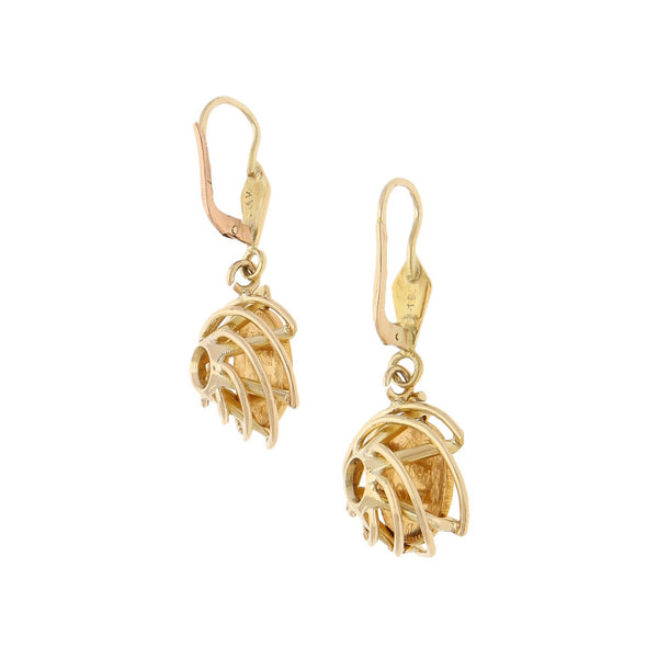 Aretes calados con aplicación moneda de dos pesos oro mexicano 21.6 kilates en oro amarillo 10 kilates.