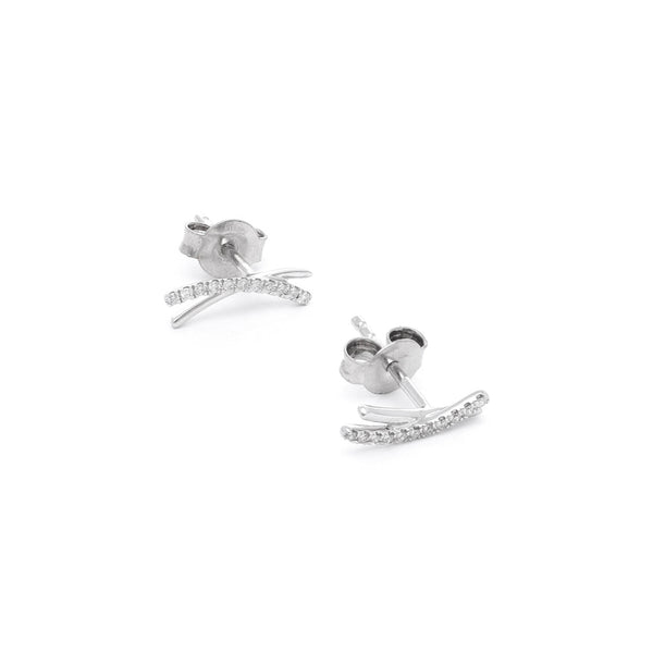 Aretes diseño especial con diamantes en oro blanco 14 kilates.