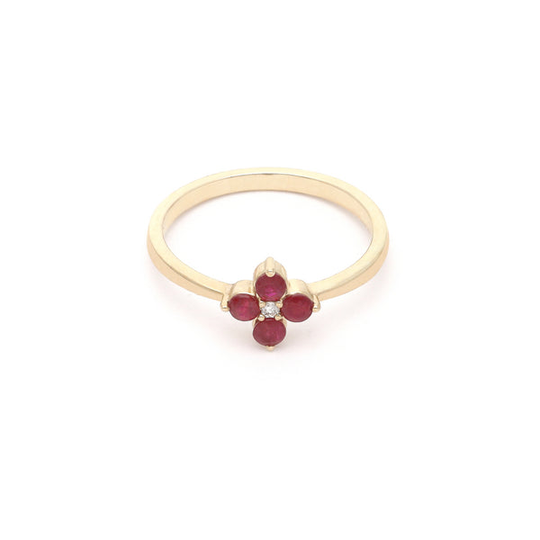 Anillo diseño especial con diamantes y rubíes en oro amarillo 14 kilates.