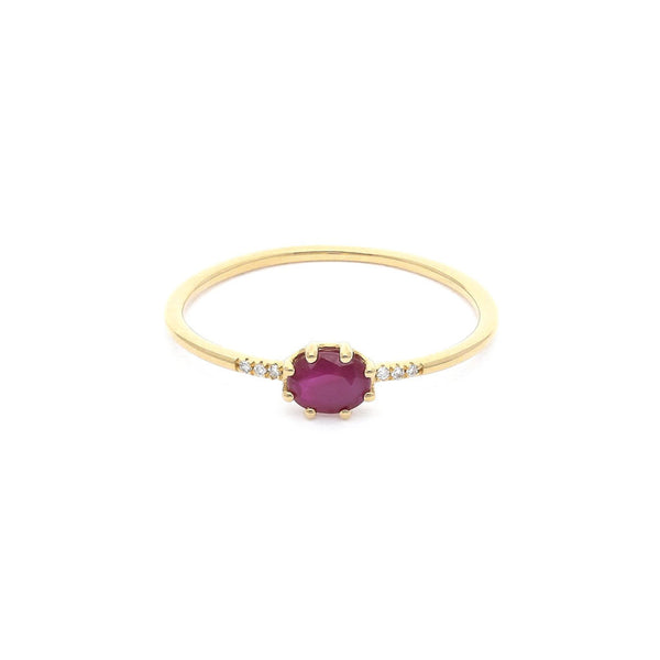 Anillo diseño especial con diamantes y rubí en oro amarillo 14 kilates.