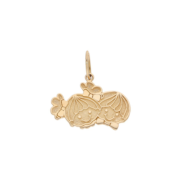Dije diseño especial motivo niños en oro amarillo 14 kilates.