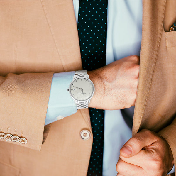 Reloj Raymond Weil para caballero en acero inoxidable.