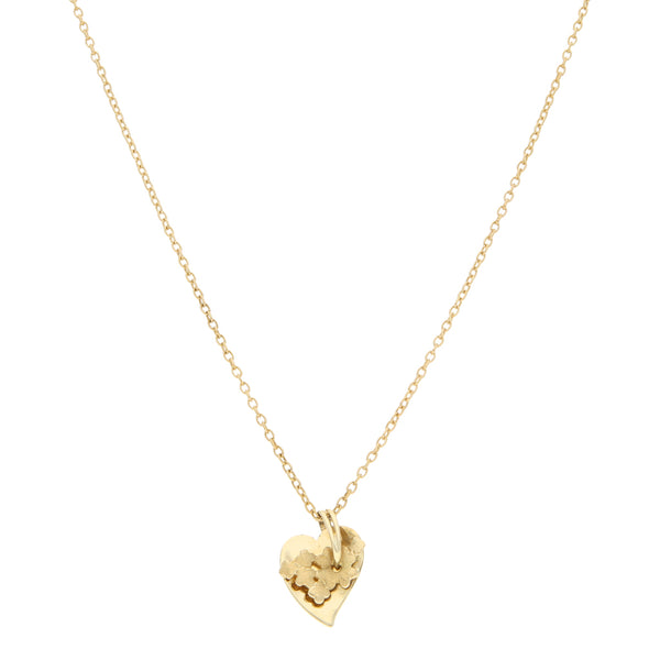 Collar eslabón cruzado y dije diseño especial motivo corazón en oro amarillo 14 kilates.