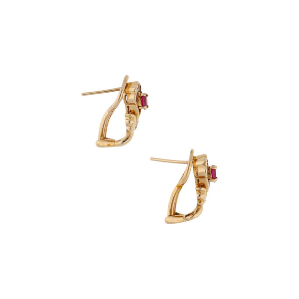 Aretes diseño especial con sintéticos en oro amarillo 14 kilates.
