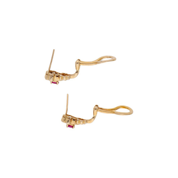 Aretes diseño especial con sintéticos en oro amarillo 14 kilates.