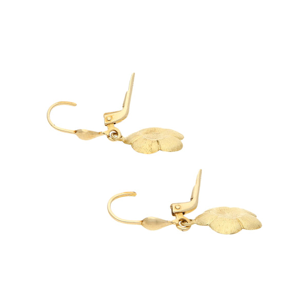 Aretes diseño especial platinado motivo flor en oro amarillo 14 kilates.