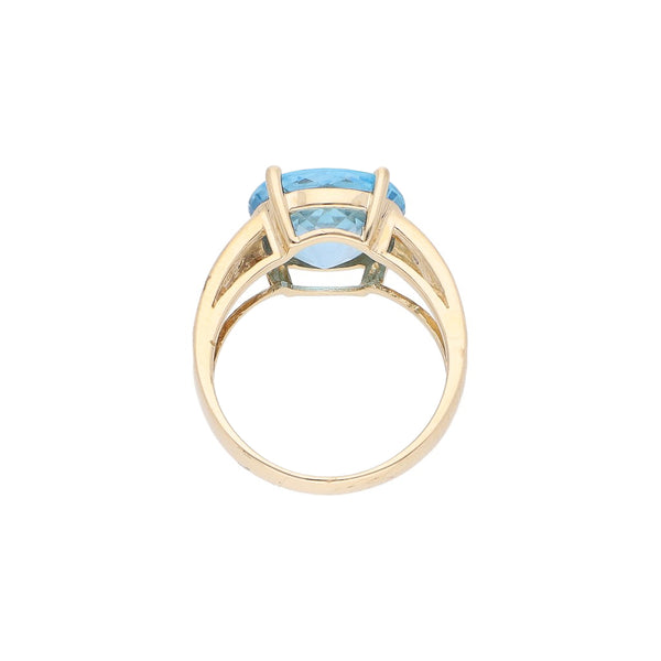 Anillo diseño especial con diamantes y sintético en oro dos tonos 14 kilates.