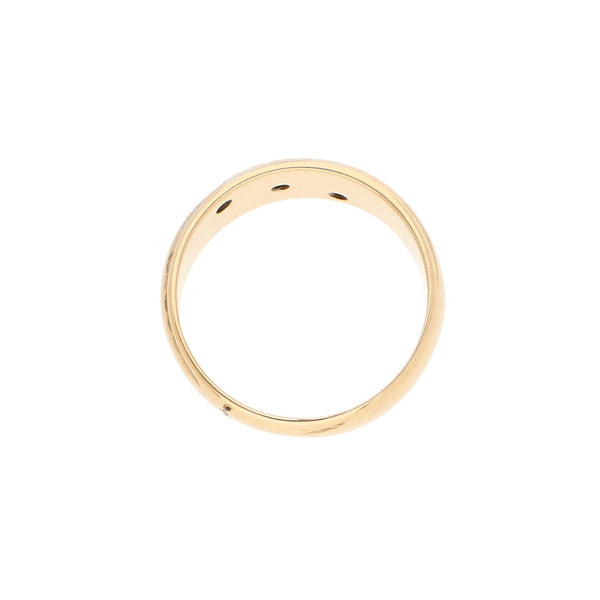 Anillo facetado con diamantes en oro amarillo 14 kilates.
