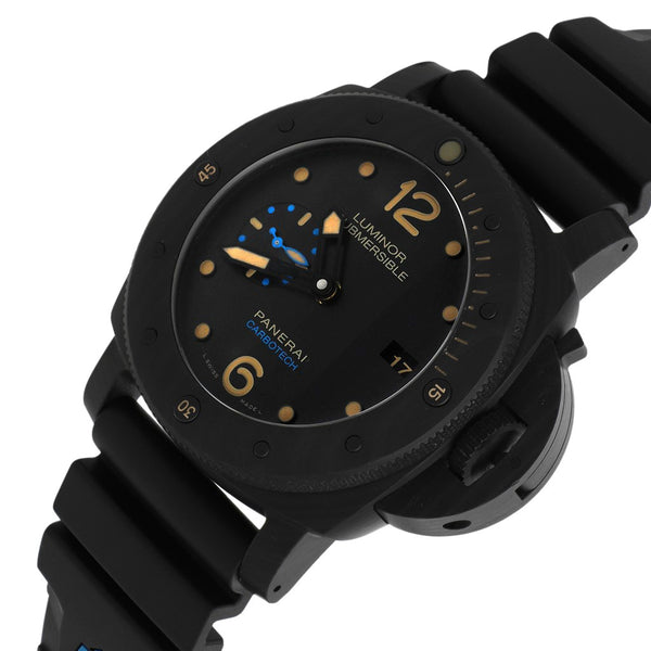 Reloj Panerai para caballero modelo Luminor Submersible.