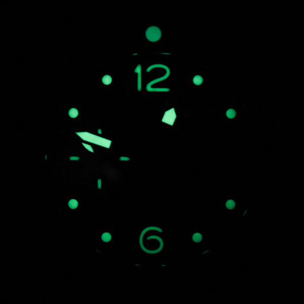 Reloj Panerai para caballero modelo Luminor Submersible.