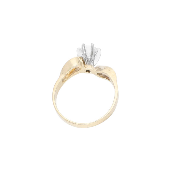 Anillo de compromiso con circonia en oro dos tonos 14 kilates.