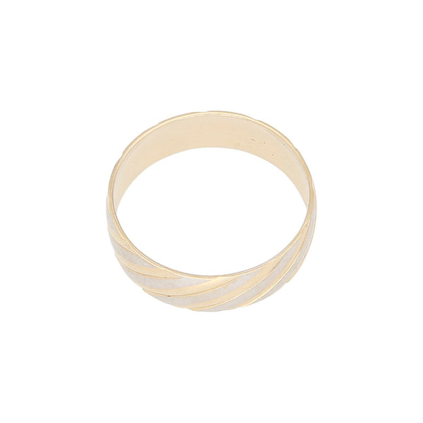 Argolla diseño especial en oro amarillo 14 kilates.