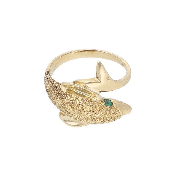 Anillo diseño especial con esmeraldas motivo delfín en oro amarillo 14 kilates.