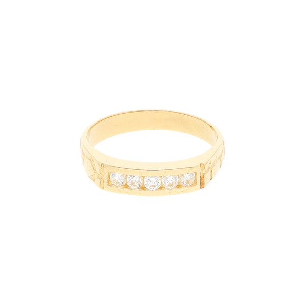 Anillo diseño especial con sintéticos en oro amarillo 14 kilates.