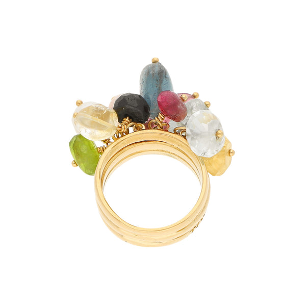 Anillo diseño especial firma Tous con perlas y cuarzos en oro amarillo 18 kilates.