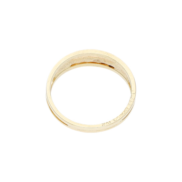 Anillo diseño especial en oro tres tonos 14 kilates.
