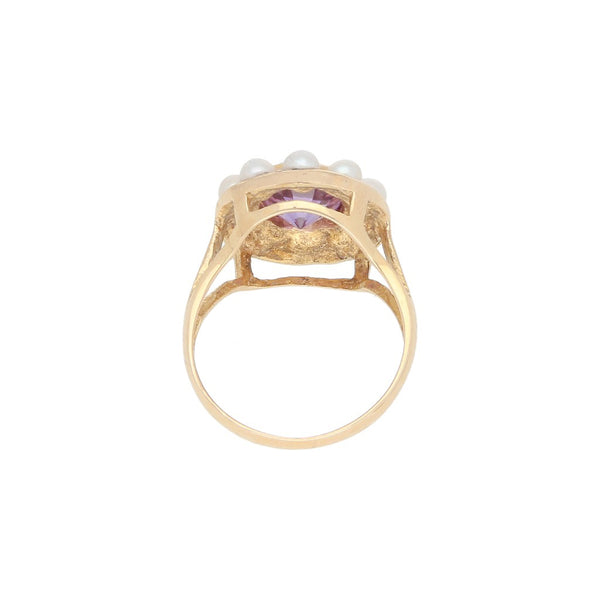 Anillo diseño especial con perlas y sintéticos en oro amarillo 12 kilates.