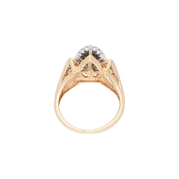 Anillo estilizado con diamantes en oro dos tonos 14 kilates.