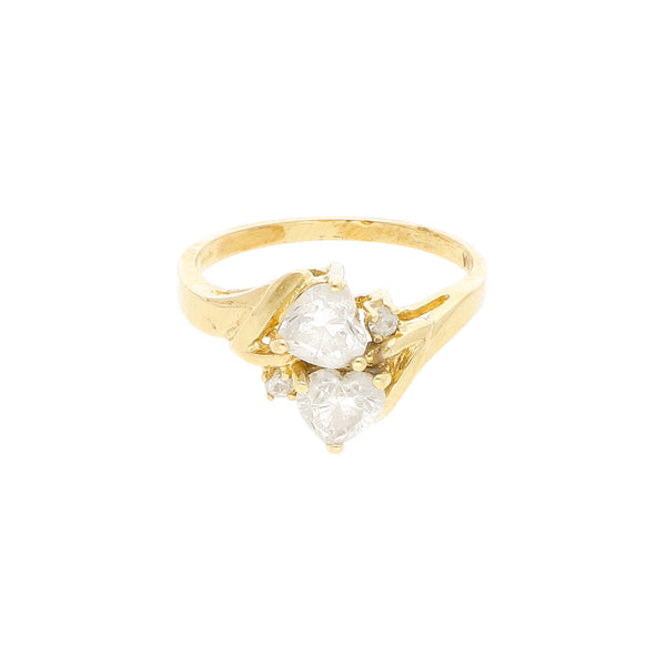 Anillo diseño especial con sinteticos en oro amarillo 14 kilates.