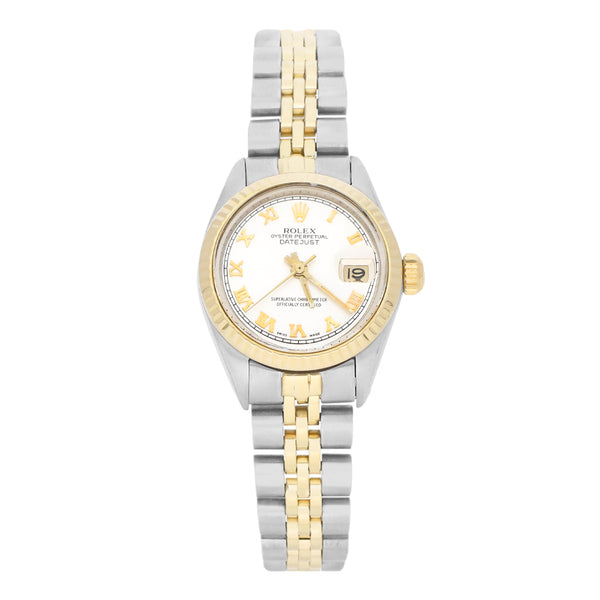Reloj Rolex para dama modelo Oyster Perpetual Date vistas en oro amarillo 14 kilates.