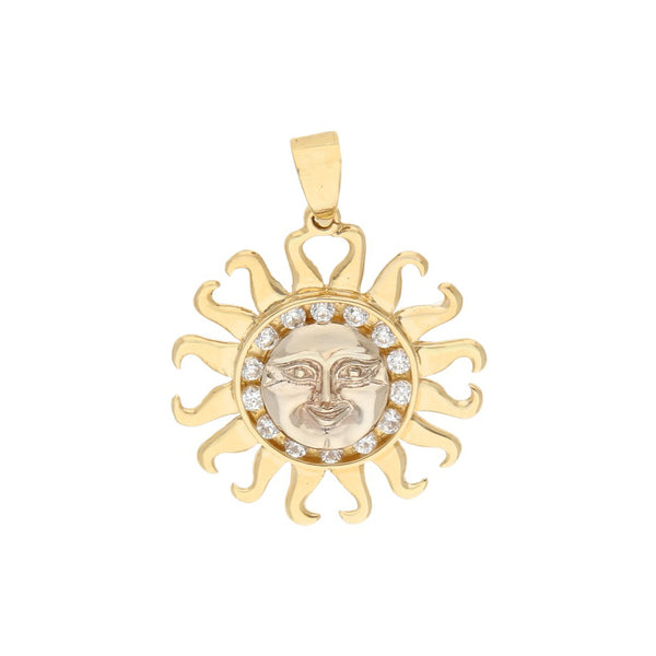 Dije diseño especial motivo sol con sintéticos en oro dos tonos 14 kilates.