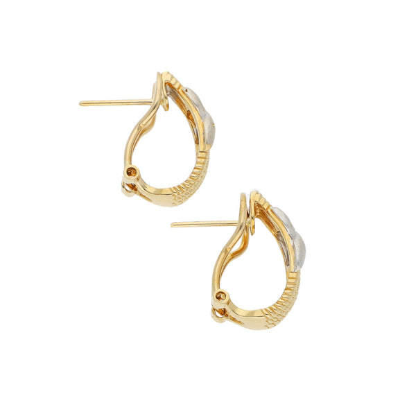 Aretes diseño especial con sintéticos en oro dos tonos 14 kilates.