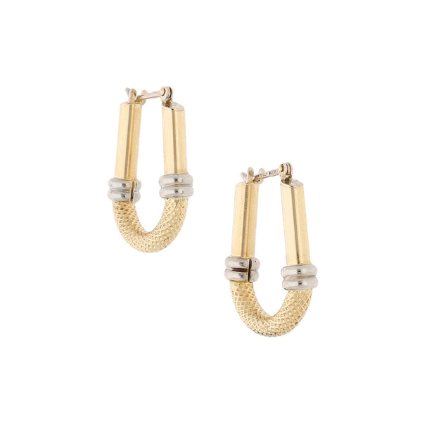 Arracadas diseño especial en oro amarillo 14 kilates.