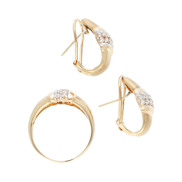 Juego de anillo y aretes diseño especial con sintéticos en oro amarillo 14 kilates.