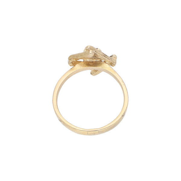 Anillo diseño especial con sintéticos en oro amarillo 14 kilates.