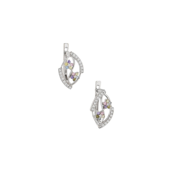 Aretes calados con sintéticos en oro blanco 14 kilates.