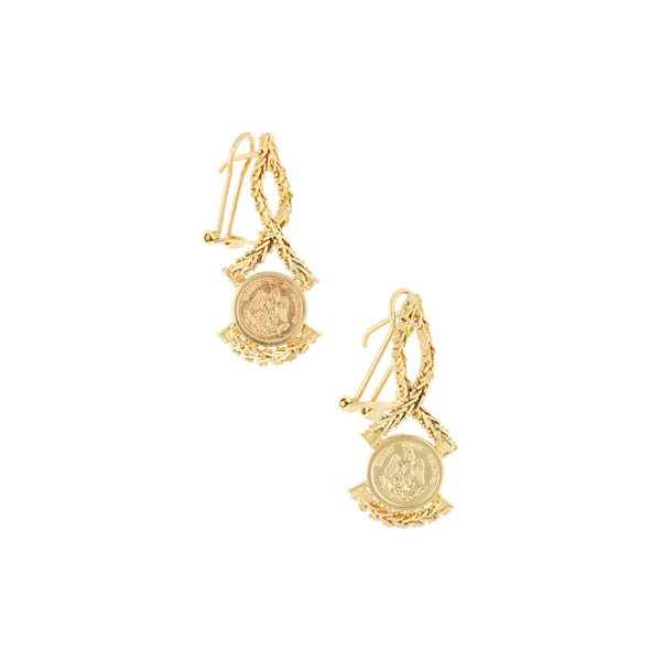 Aretes boleado con aplicaciones motivo moneda en oro amarillo 14 kilates.