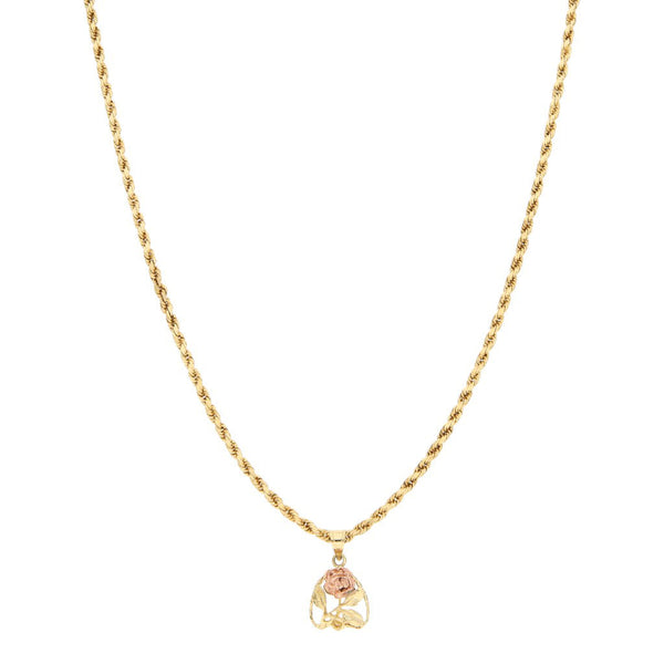 Collar eslabón torzal y dije diseño labrado motivo flor en oro dos tonos 14 kilates.