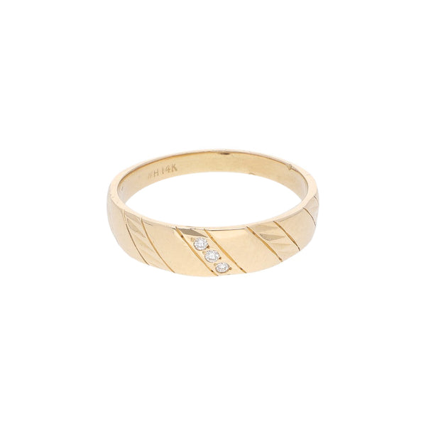 Anillo diseño especial con diamantes en oro amarillo 14 kilates.