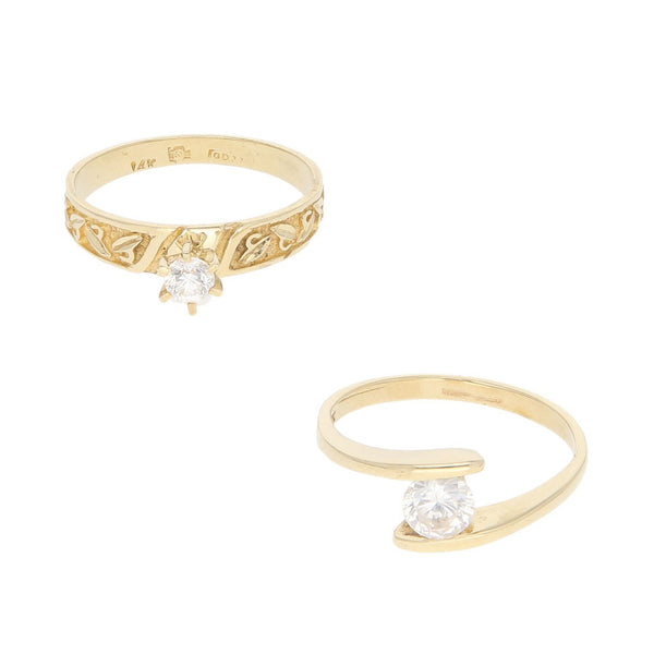 Dos anillos de compromiso con circonia en oro amarillo 14 kilates.