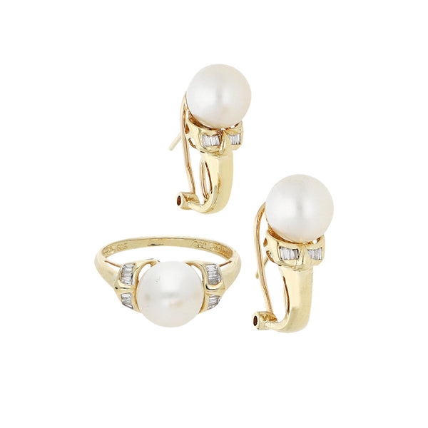 Juego de anillo y aretes diseño especial con diamantes y perlas en oro amarillo 14 kilates.