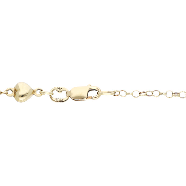 Juego de dije, aretes, anillo diseño especial, y pulsera eslabón cruzado aplicación, perlas y sintéticos en oro amarillo 14 kilates.