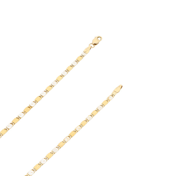 Collar eslabón nudo marino y dije hueco motivo caballo en oro amarillo 14 kilates.