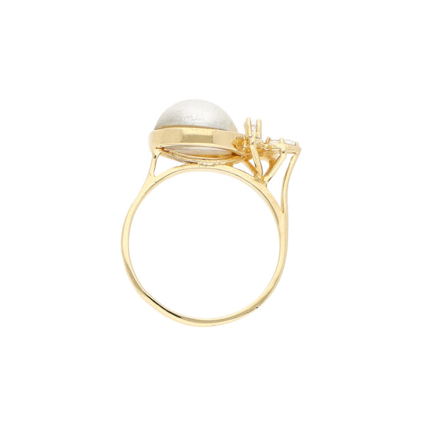 Anillo diseño especial con perla y sintéticos en oro amarillo 14 kilates.