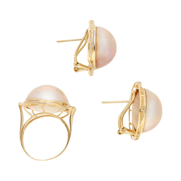 Juego anillo y aretes diseño especial con diamantes y perlas en oro amarillo 14 kilates.