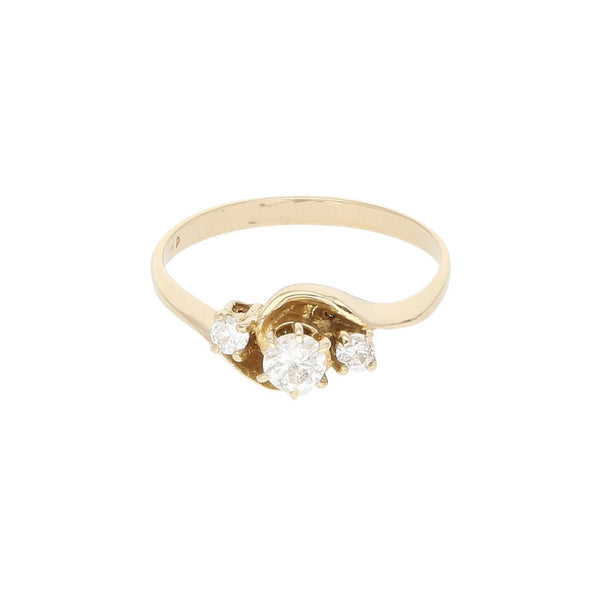 Anillo diseño especial con sintéticos en oro amarillo 14 kilates.