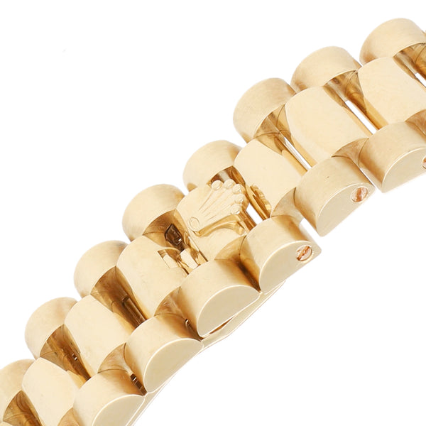 Reloj Rolex para caballero modelo Oyster Perpetual Day-Date en oro amarillo 18 kilates.